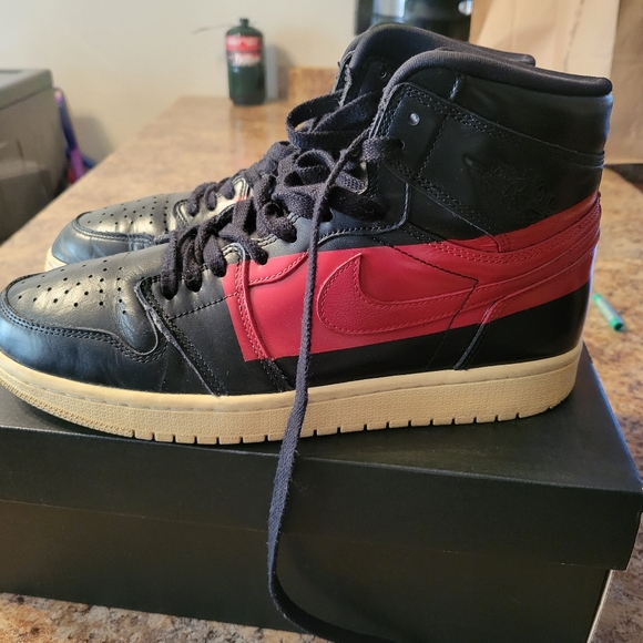 Air Jordan 1 Retro High OG 'Couture' - Picture 3 of 10